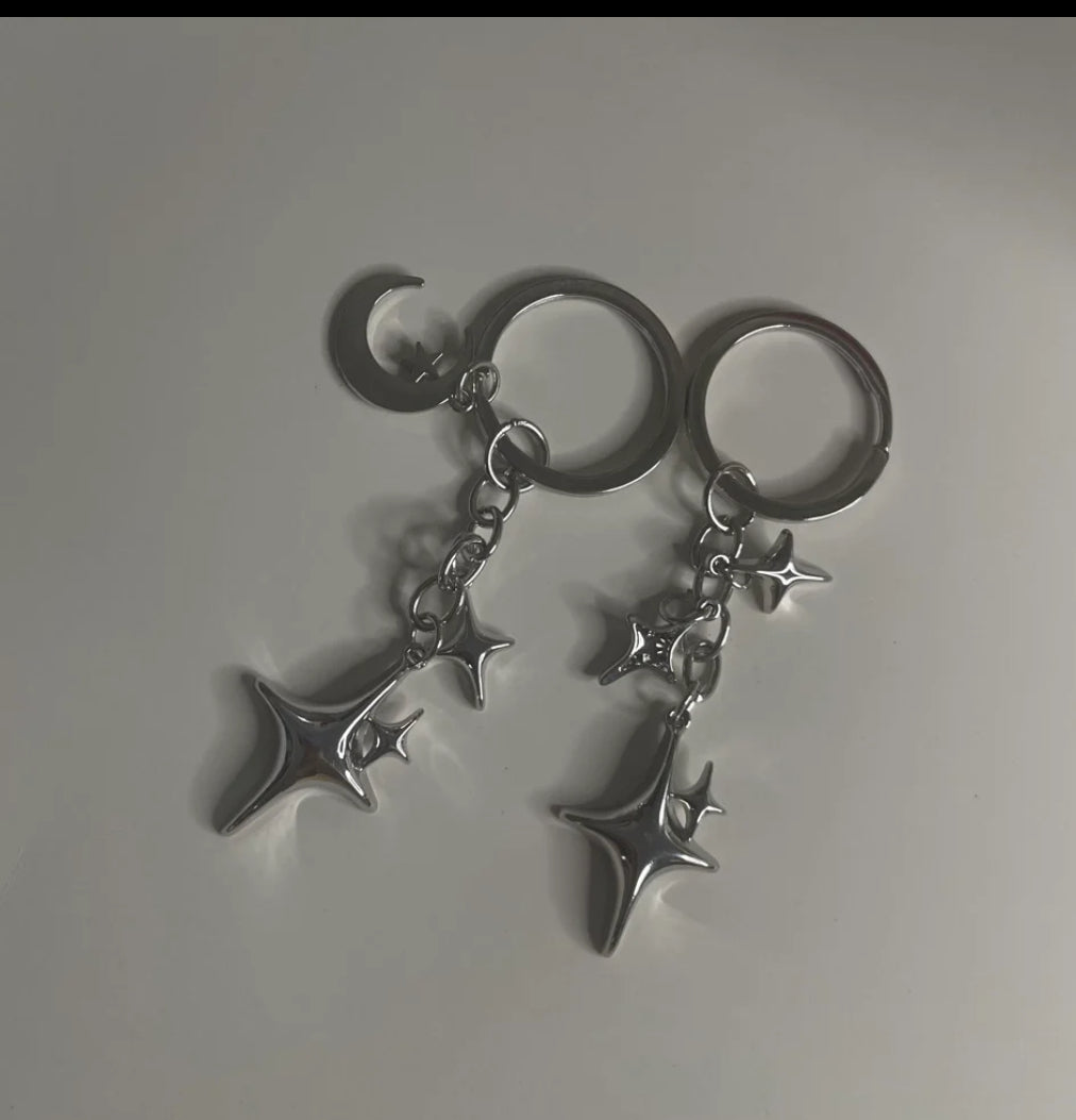 8 ball keychain 🎱
