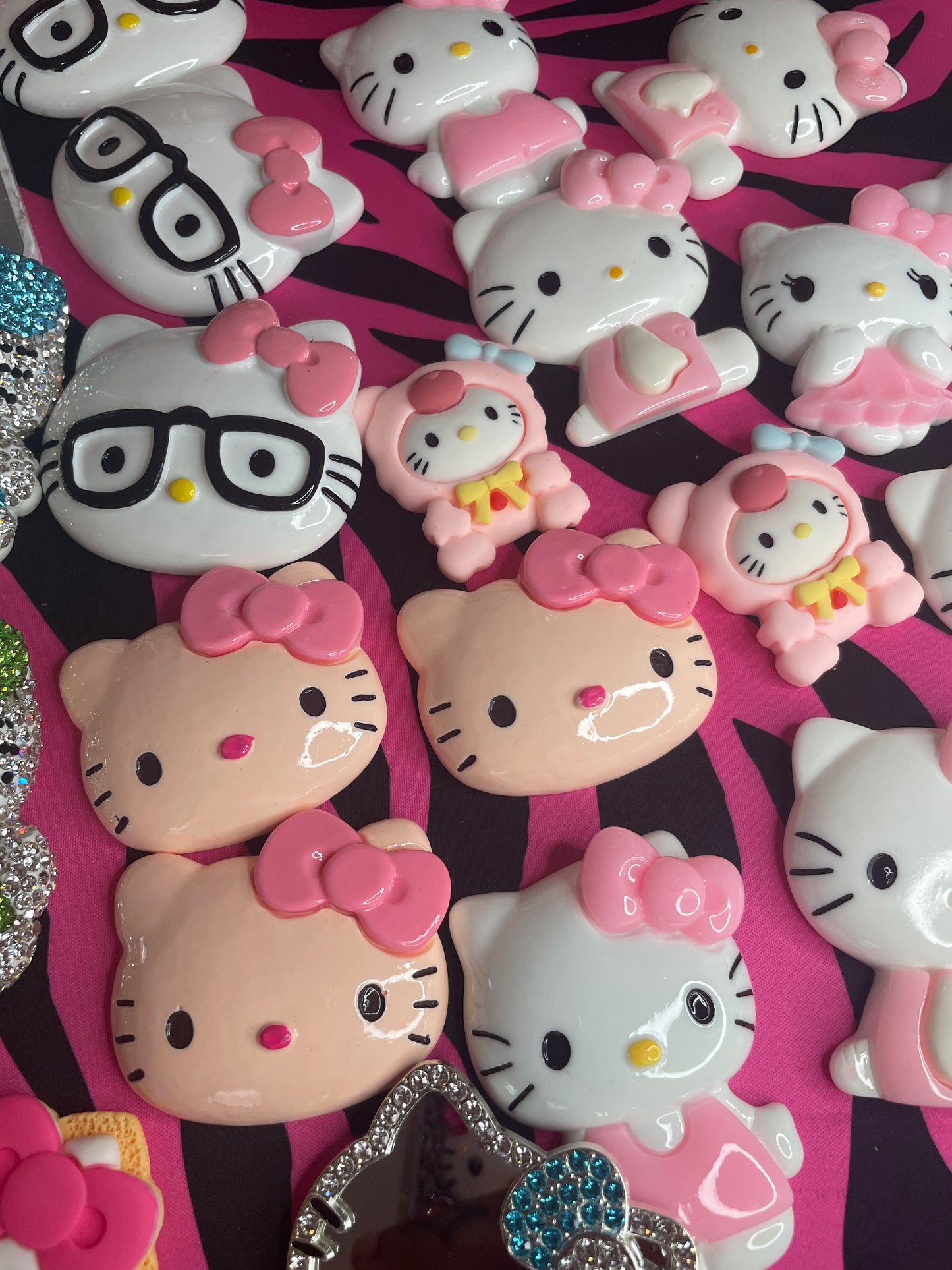 Hello kitty body