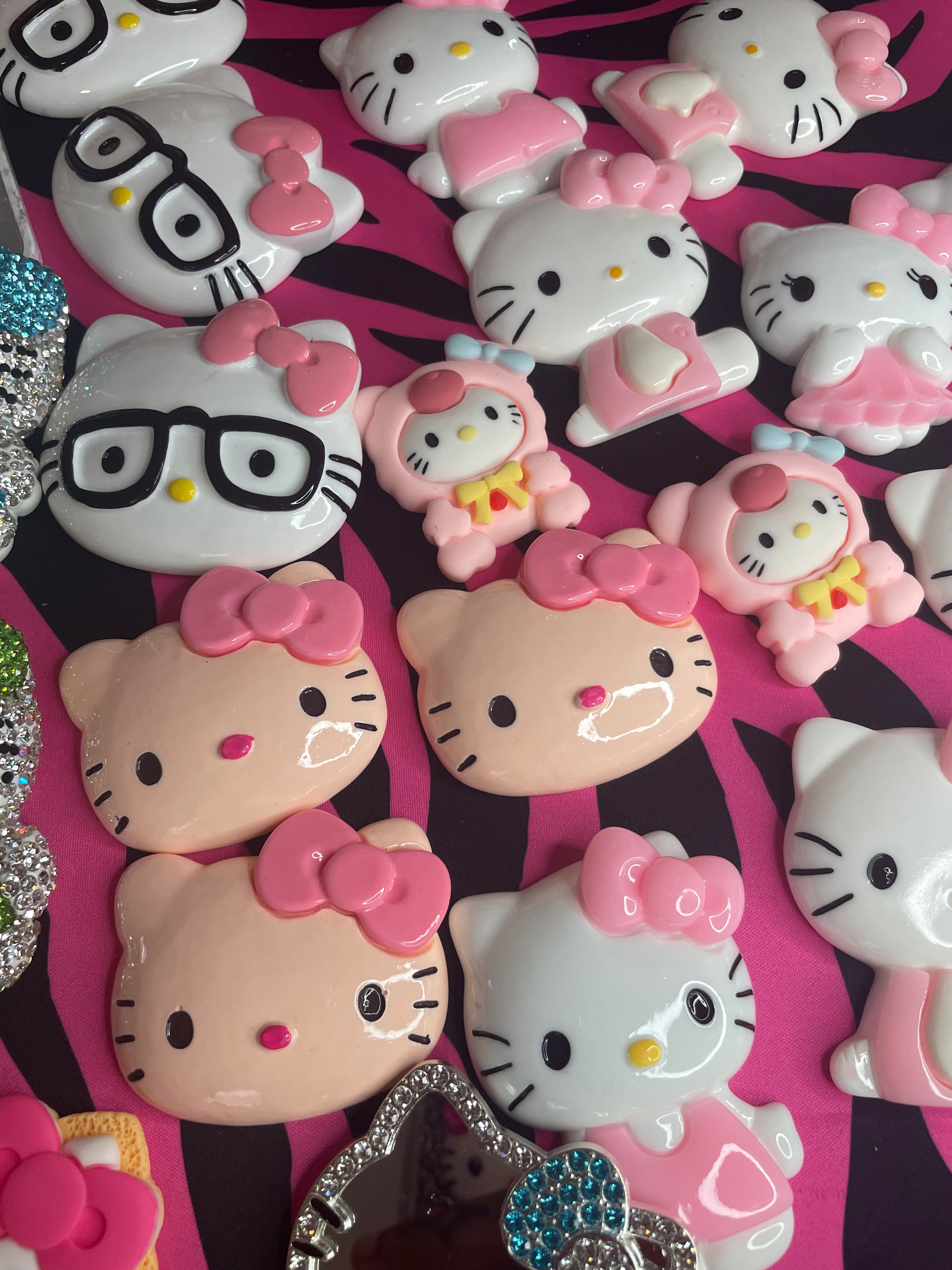Hello kitty body