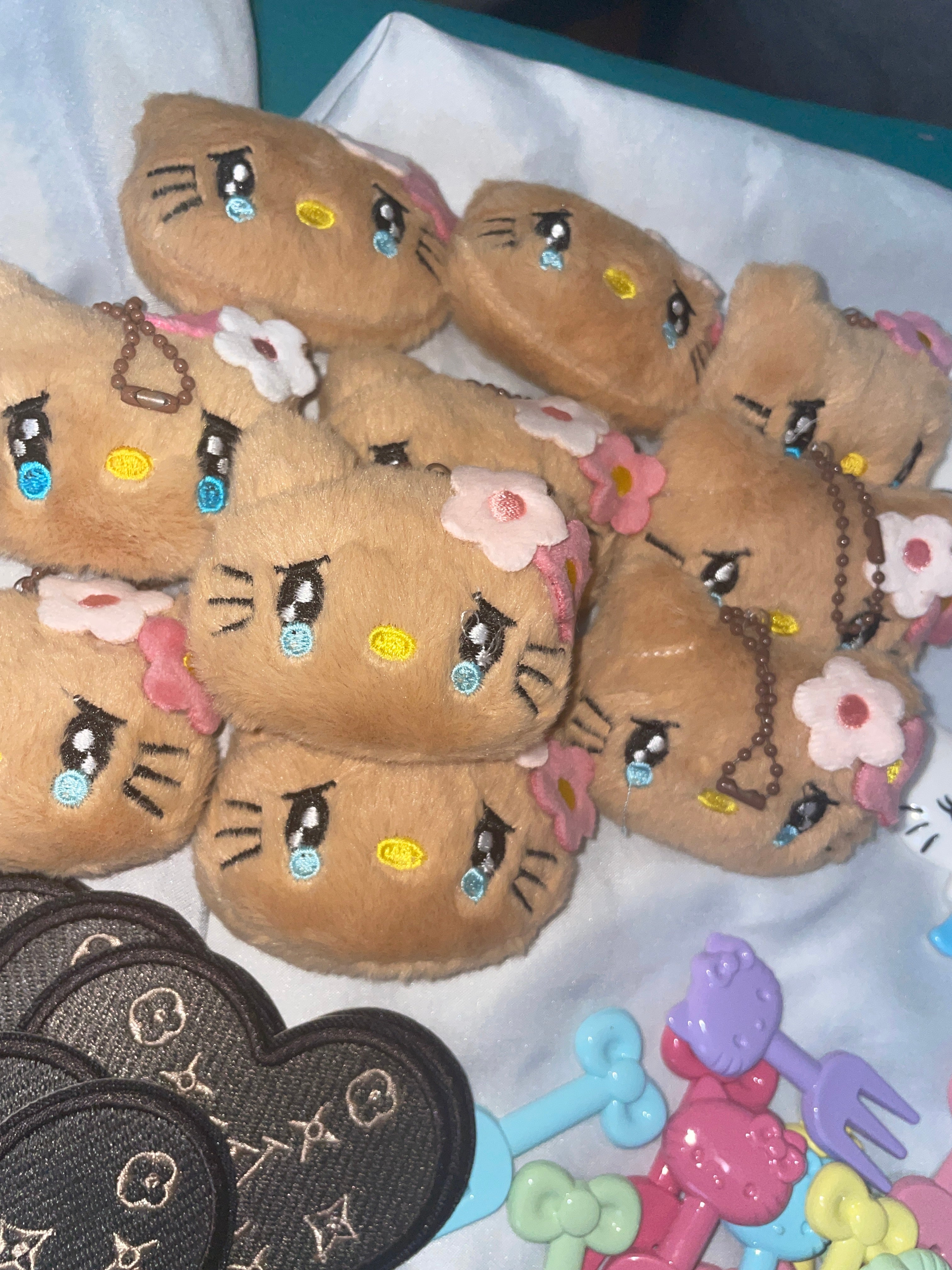 Hello kitty plushie