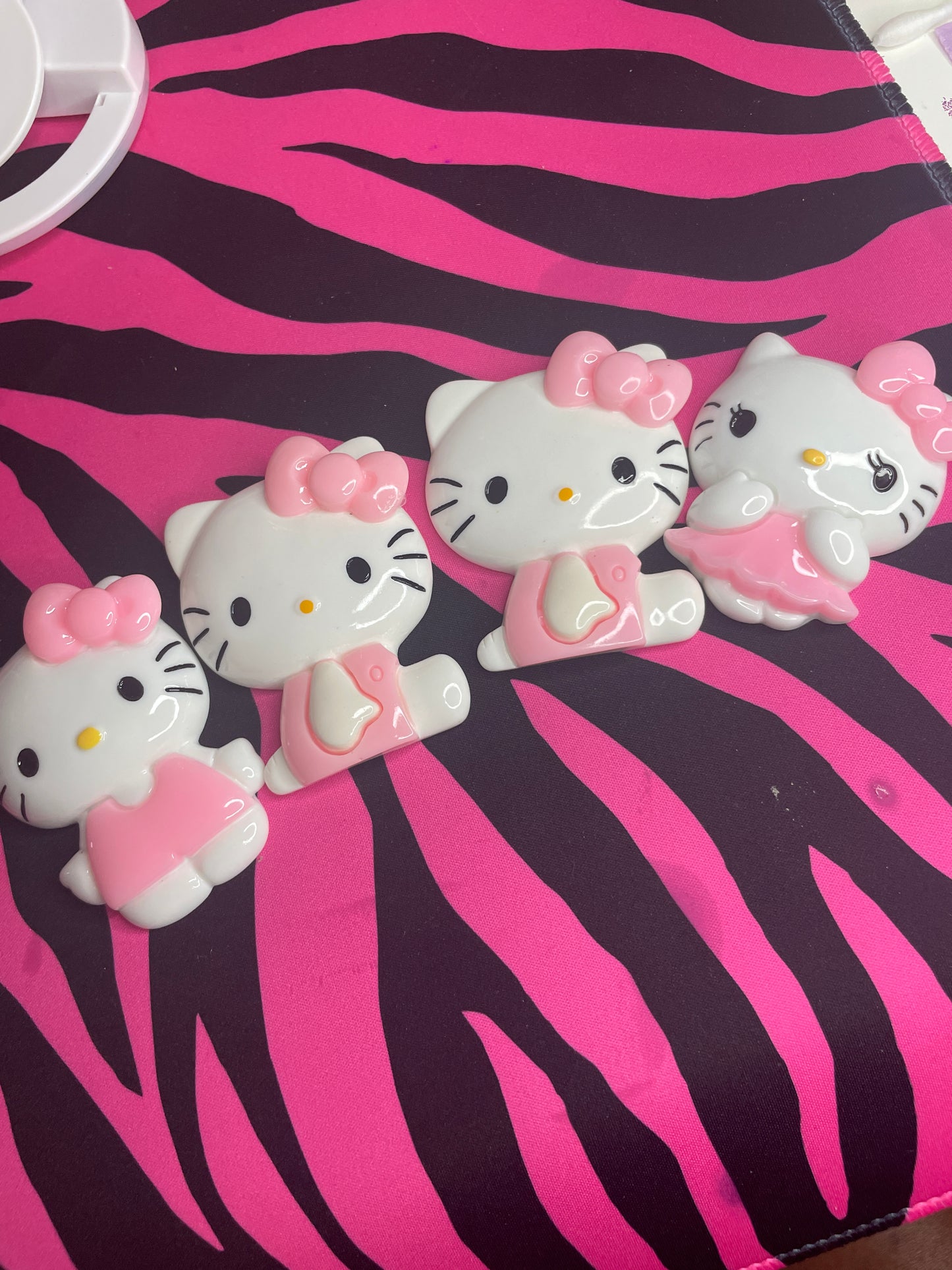 Hello kitty body